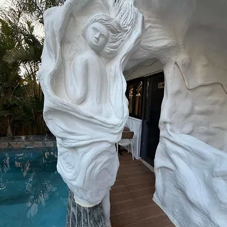 מלון Ilio Boutique Swim Up