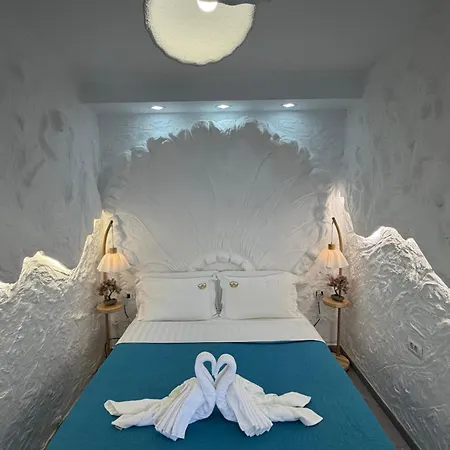 Ilio Boutique Swim Up Otel Ksamil