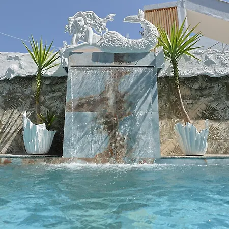 מלון Ilio Boutique Swim Up