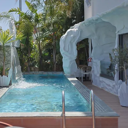 Ilio Boutique Swim Up מלון קסאמיל