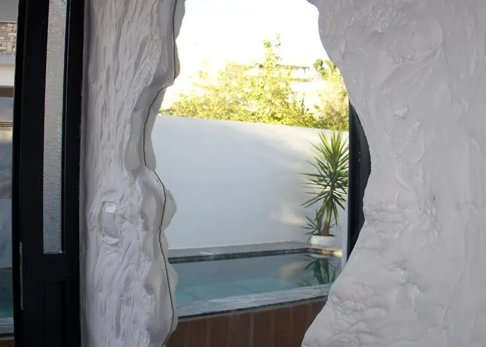 Ilio Boutique Swim Up Hotel
